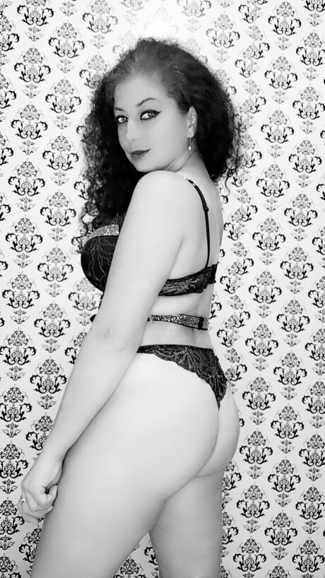 Foto di nudo di fuga di OnlyFans di Bella Sexy