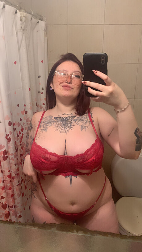 Foto di nudo di fuga di OnlyFans di Nina Lin