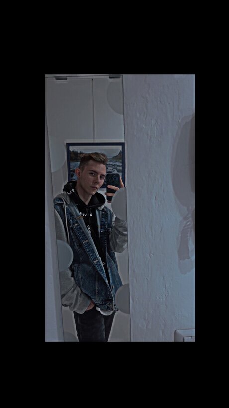 Foto di nudo di fuga di OnlyFans di Reiderany