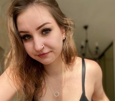 Foto di nudo di fuga di OnlyFans di Stormy Fox