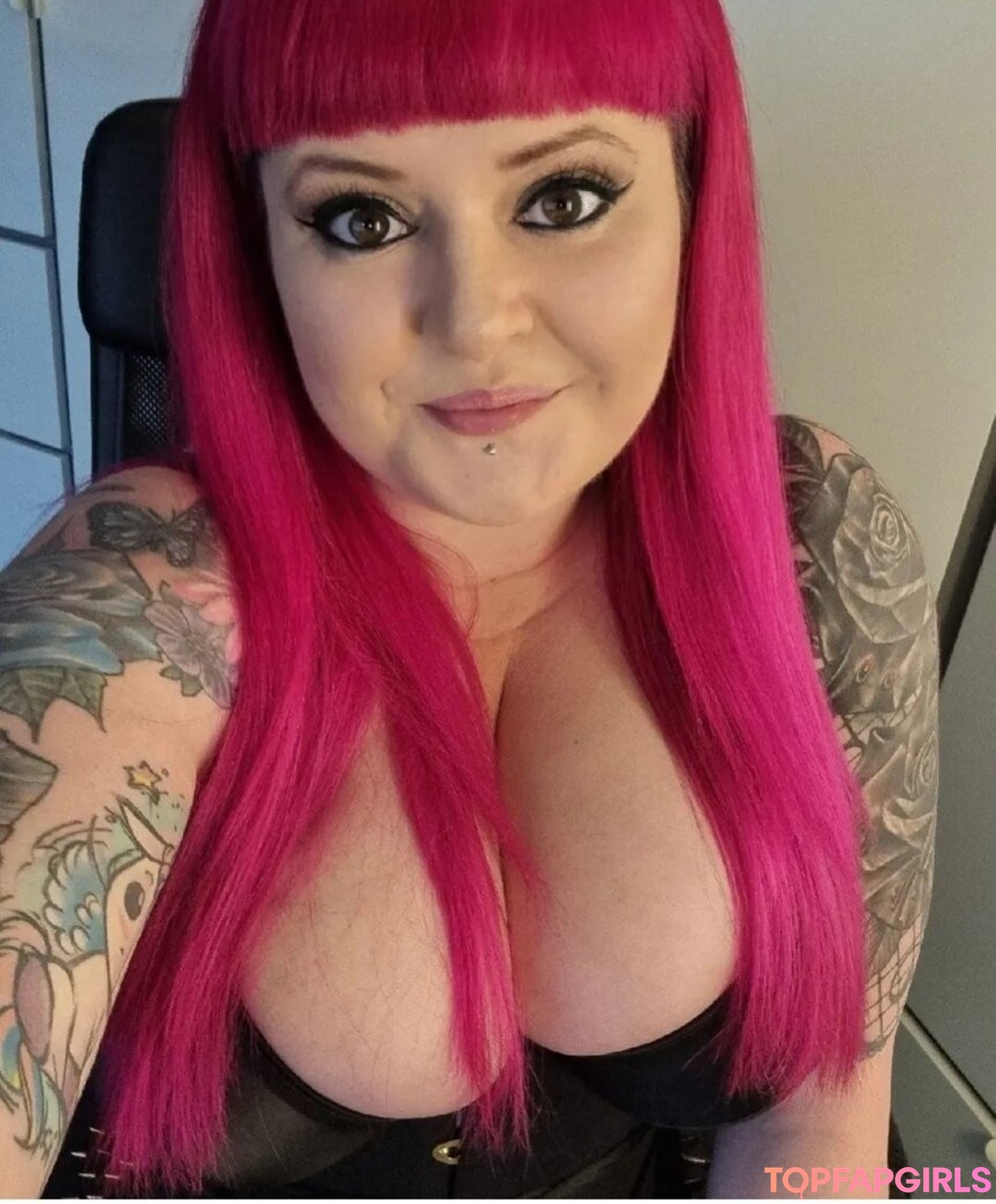 Foto di nudo di fuga di OnlyFans di Gothabillyqueen #12 Foto di nudo di fuga di OnlyFans di Gothabillyqueen #12