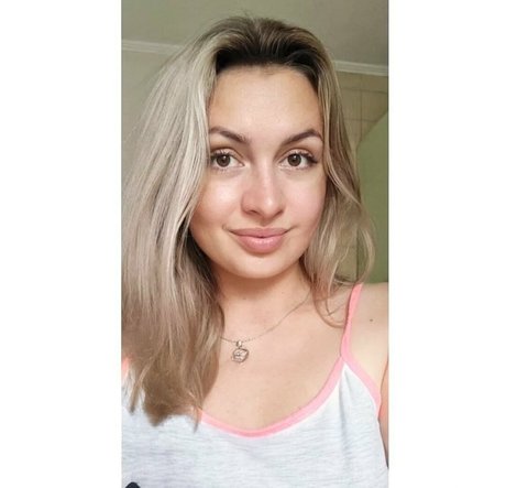 Anna_bellla
