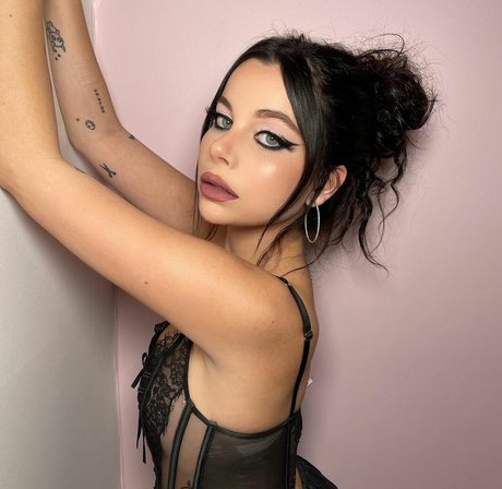 Foto di nudo di fuga di OnlyFans di Ellise
