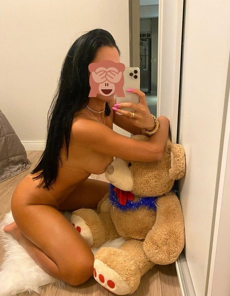 Foto di nudo di fuga di OnlyFans di Maira Fraga