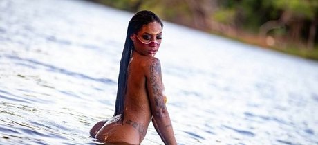 Foto di nudo di fuga di OnlyFans di Negra Japa