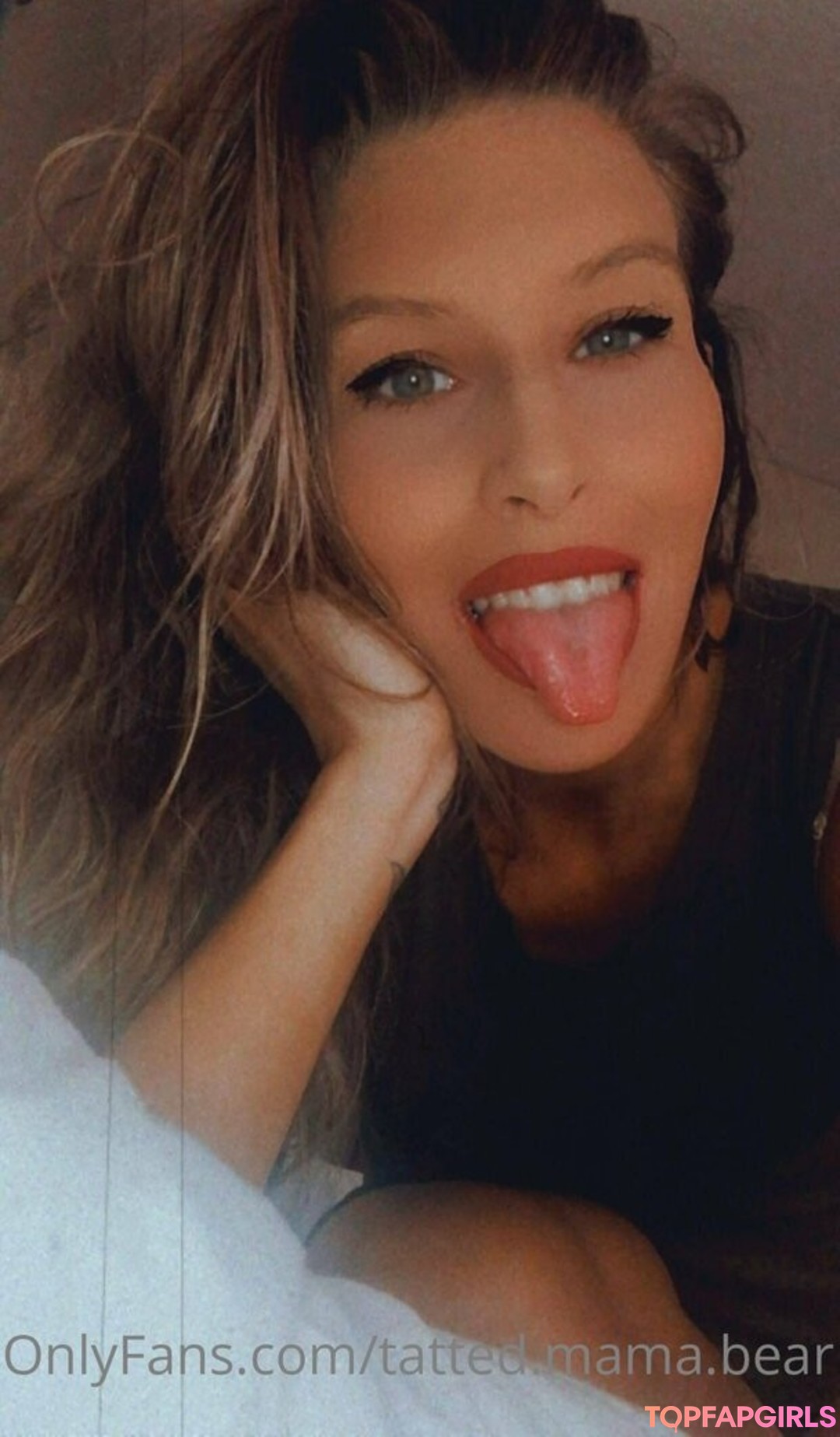 Foto di nudo di fuga di OnlyFans di Tattedmamabear #37 Foto di nudo di fuga di OnlyFans di Tattedmamabear #37