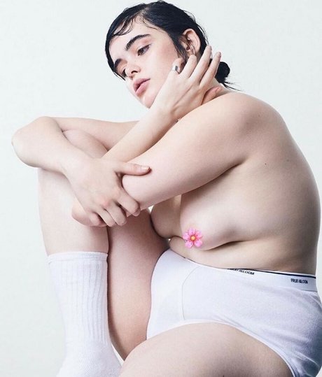 Foto di nudo di fuga di OnlyFans di Barbie Ferreira