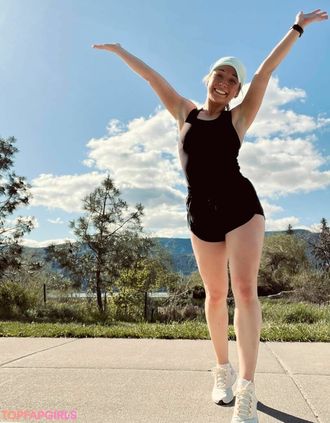 Foto di nudo di fuga di OnlyFans di Olivia Rumiey #12 Foto di nudo di fuga di OnlyFans di Olivia Rumiey #12