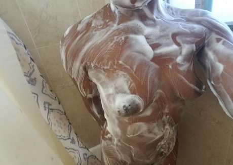Foto di nudo di fuga di OnlyFans di Dancekwen