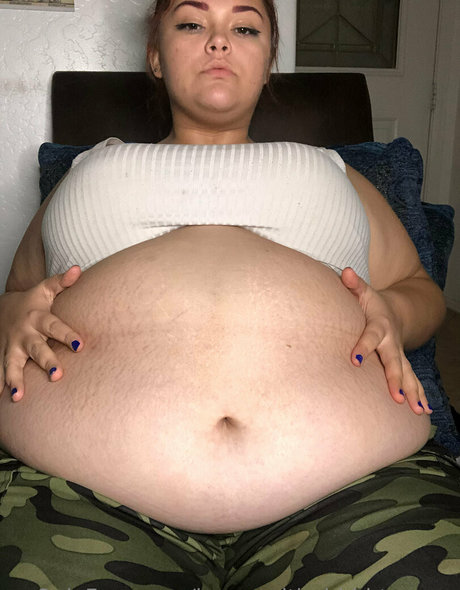 Honeywithuhtummy