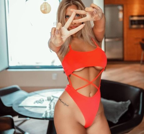 Foto di nudo di fuga di OnlyFans di Antonella Mantovano