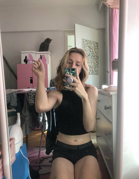 Foto di nudo di fuga di OnlyFans di Fairyruuu