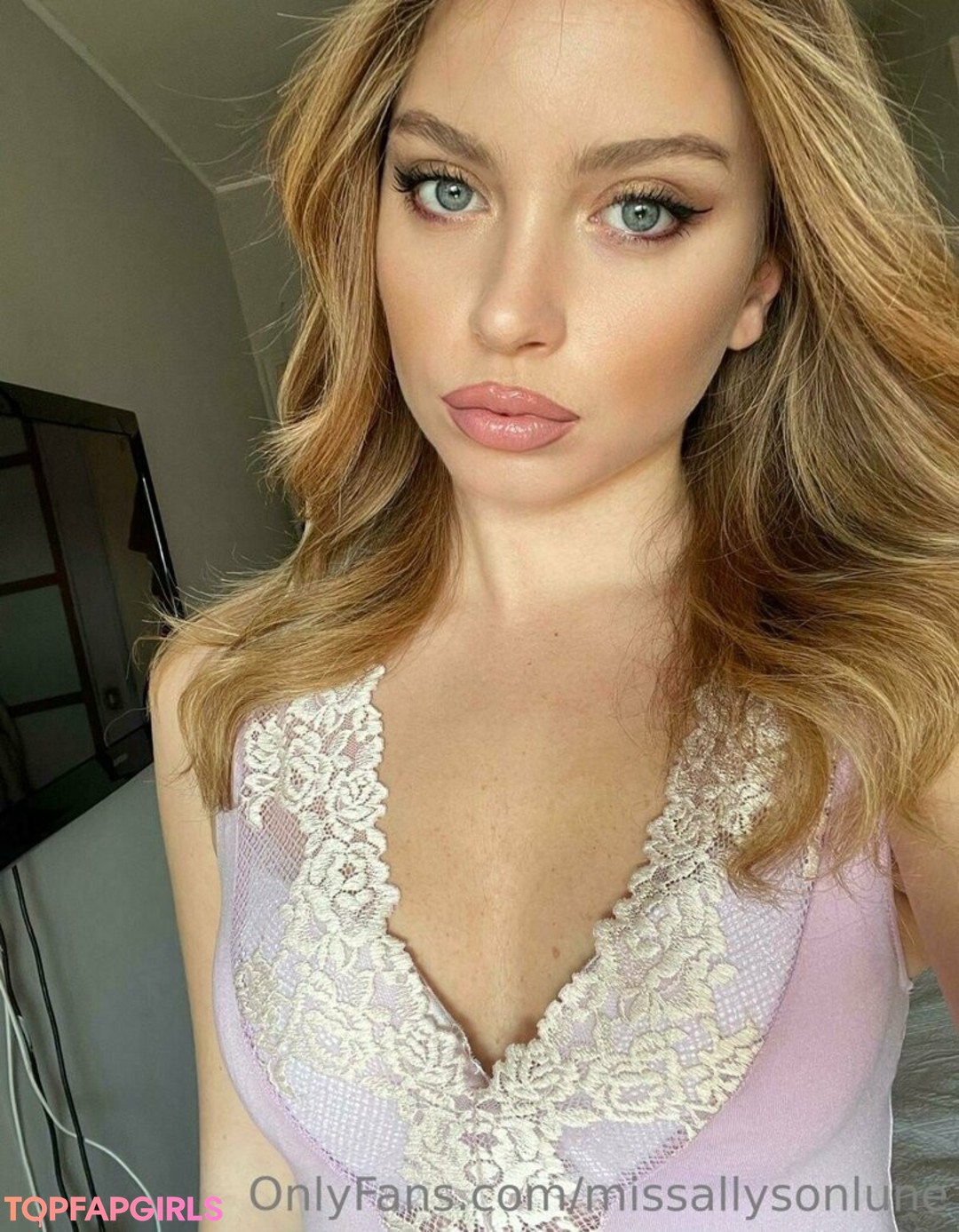 Foto di nudo di fuga di OnlyFans di Missallysonlune #121 Foto di nudo di fuga di OnlyFans di Missallysonlune #121