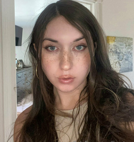 Foto di nudo di fuga di OnlyFans di Lbanton
