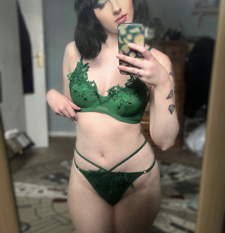 Foto di nudo di fuga di OnlyFans di Femmeren