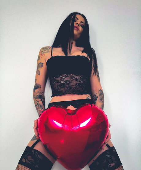 Foto di nudo di fuga di OnlyFans di Lorytatt