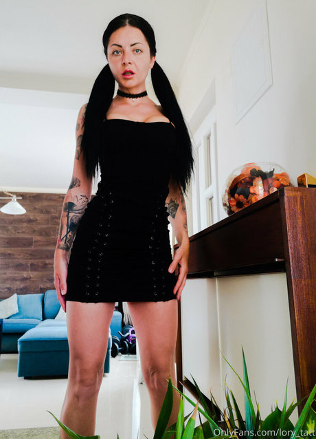 Foto di nudo di fuga di OnlyFans di Lorytatt