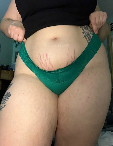 Foto di nudo di fuga di OnlyFans di Earthendruid