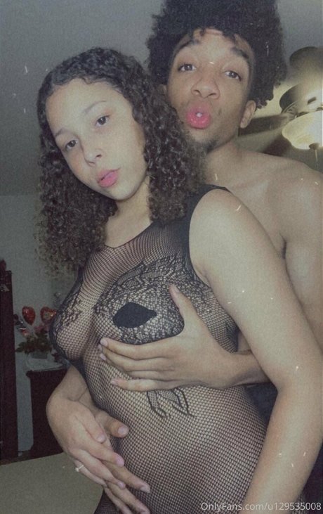 Foto di nudo di fuga di OnlyFans di Livyboo