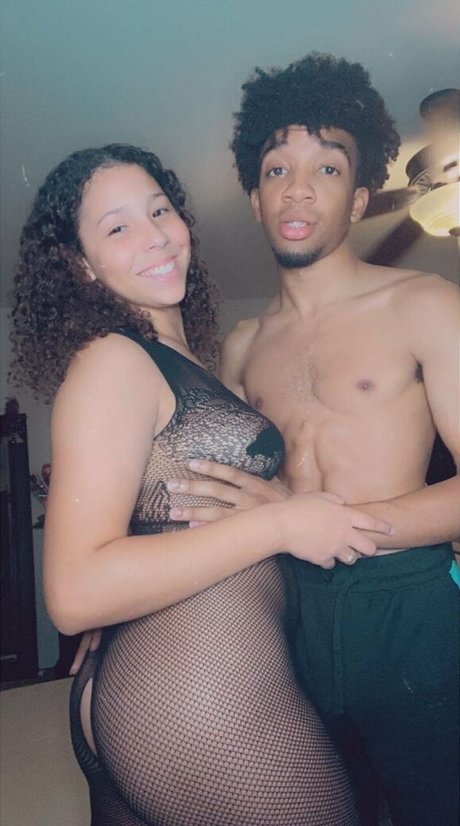 Foto di nudo di fuga di OnlyFans di Livyboo