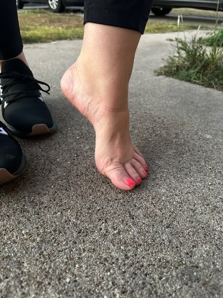 Rose Toes