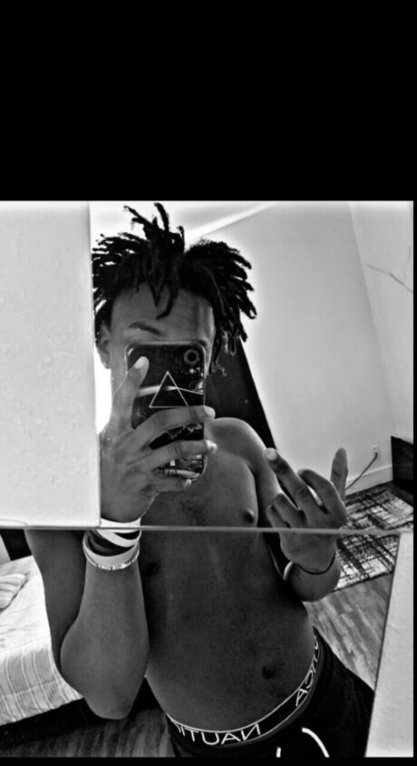 Foto di nudo di fuga di OnlyFans di Dae