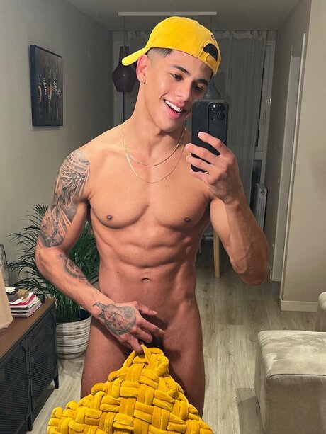 Foto di nudo di fuga di OnlyFans di Greg Muoz