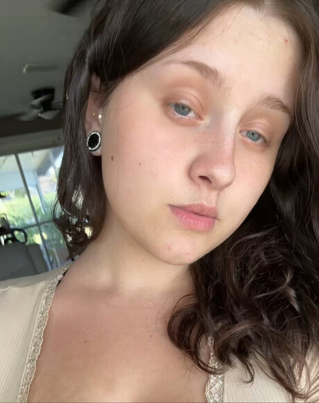 Foto di nudo di fuga di OnlyFans di Helena Mroz