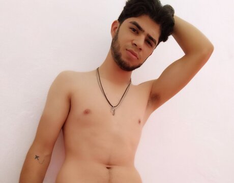 Foto di nudo di fuga di OnlyFans di Johntamayo10