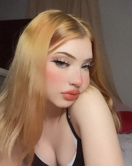 Foto di nudo di fuga di OnlyFans di Hot Bunny Mari