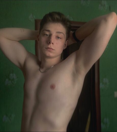 Foto di nudo di fuga di OnlyFans di Dmitriy