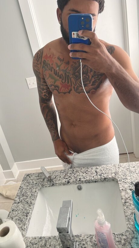 Foto di nudo di fuga di OnlyFans di Junior Calderon