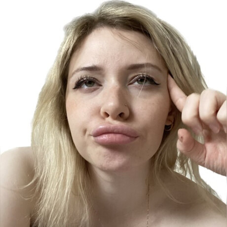 Foto di nudo di fuga di OnlyFans di Spacenintenda