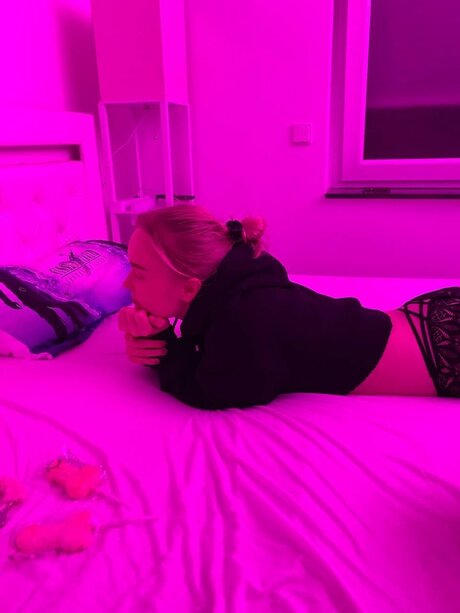Foto di nudo di fuga di OnlyFans di Angelic