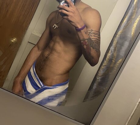 Foto di nudo di fuga di OnlyFans di Ricoworksmagic
