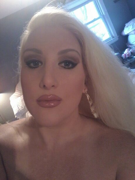 Foto di nudo di fuga di OnlyFans di Sara Summer