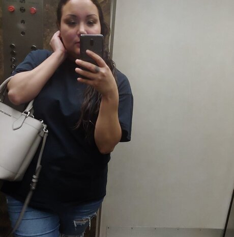 Foto di nudo di fuga di OnlyFans di Paris