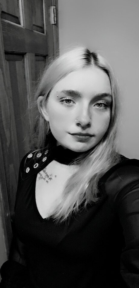 Foto di nudo di fuga di OnlyFans di Ganjagabbie