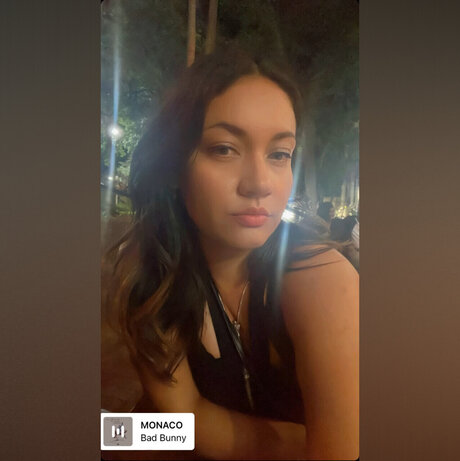 Foto di nudo di fuga di OnlyFans di Angelica Cruz