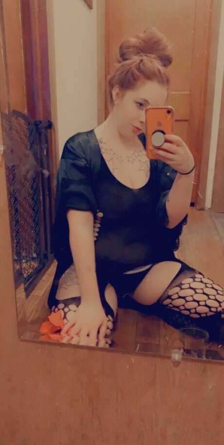 Foto di nudo di fuga di OnlyFans di Yungroxy