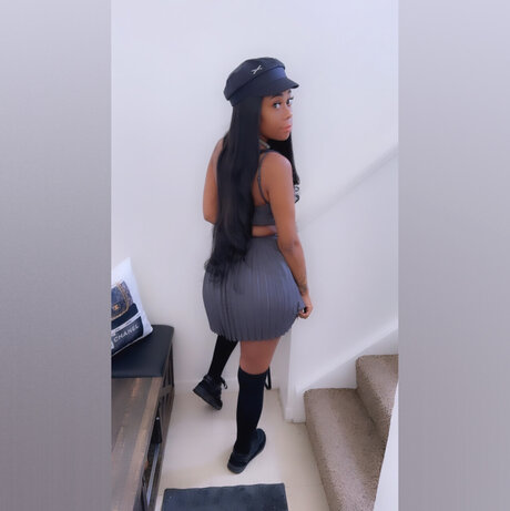 Foto di nudo di fuga di OnlyFans di Mahogani44