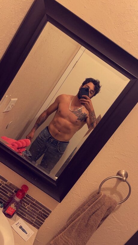 Foto di nudo di fuga di OnlyFans di Johnny