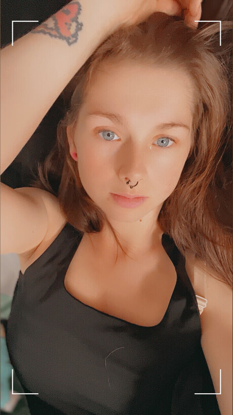 Foto di nudo di fuga di OnlyFans di Britt
