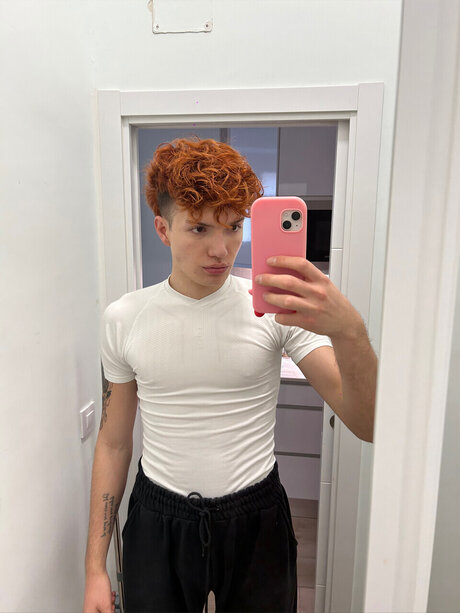Foto di nudo di fuga di OnlyFans di Aeadrii