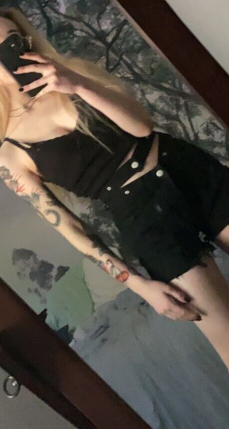 Foto di nudo di fuga di OnlyFans di Peach