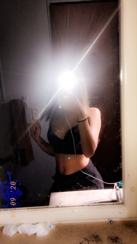 Foto di nudo di fuga di OnlyFans di Baby Girl