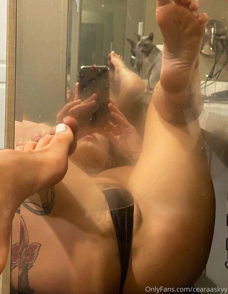 Foto di nudo di fuga di OnlyFans di Whitedovecries