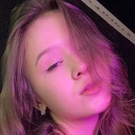 Foto di nudo di fuga di OnlyFans di Memozka