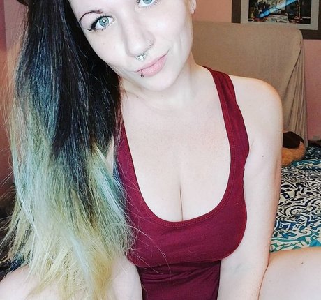 Foto di nudo di fuga di OnlyFans di Wetrosie