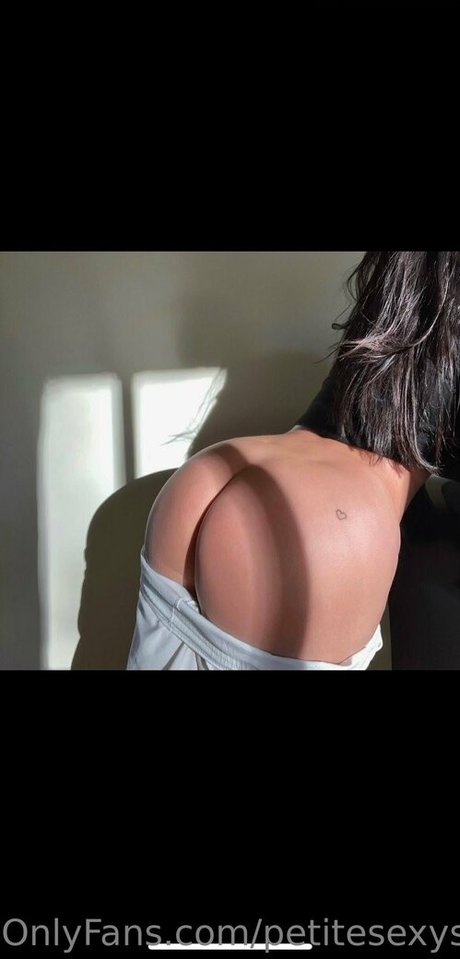 Foto di nudo di fuga di OnlyFans di Petitesexysilje